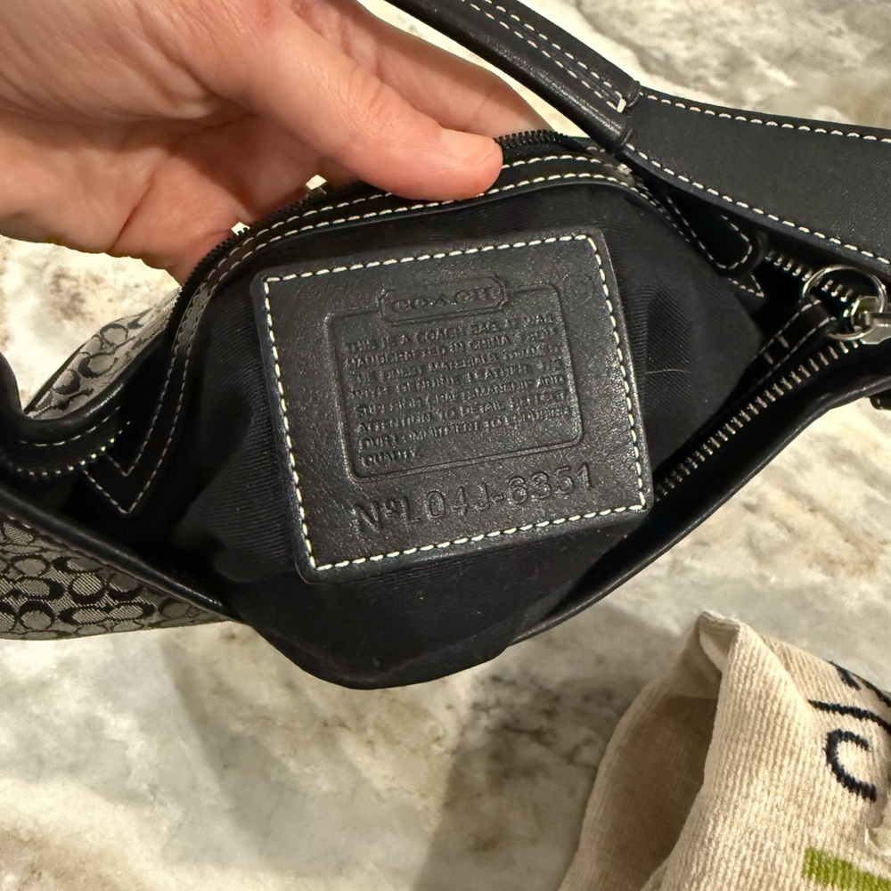 Gorgeous EUC vintage Coach hobo bag - Picture 2 of 6